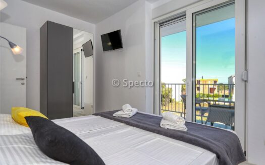 Prodaja – Villa s bazenom 164m2- Zaton