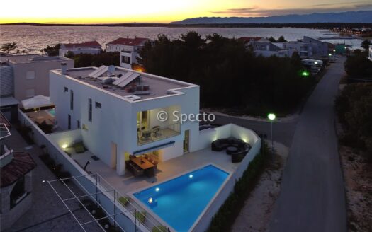 Prodaja – Villa s bazenom 164m2- Zaton