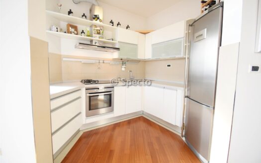 Najam- Stan 70m2- Dobri dol