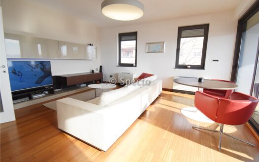 Najam- Stan 70m2- Dobri dol