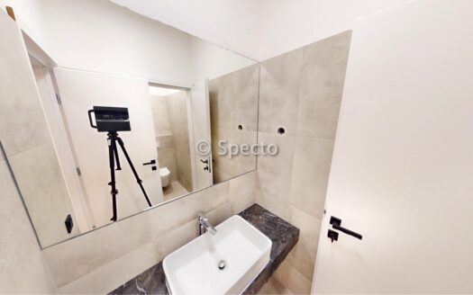 Zakup- Ured 220m2- Metalčeva ulica