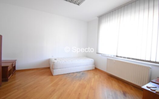 Najam-Kuća za 10 radnika ili ured (131m2)- Remetinec